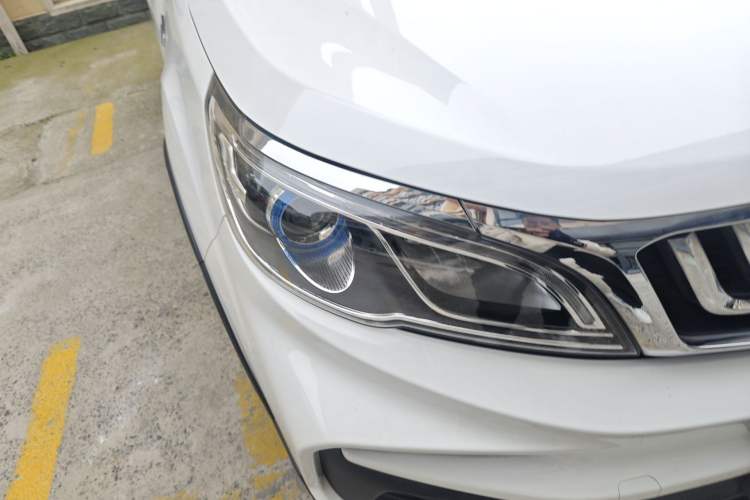 Used Geely Auto Vision X3 2019 Upgraded Model 1.5L CVT Elite Version Right Front Headlight