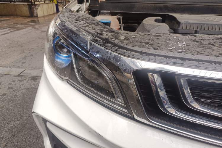 Used Geely Auto Vision X3 2019 Upgraded Model 1.5L Manual Luxury Version Right Front Headlight