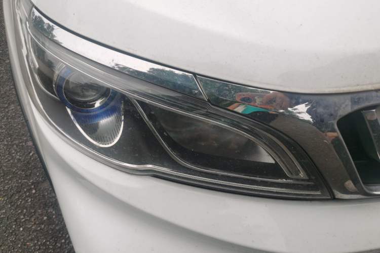 Used Geely Auto Vision X3 2019 Upgraded Model 1.5L CVT Prestige Version Right Front Headlight