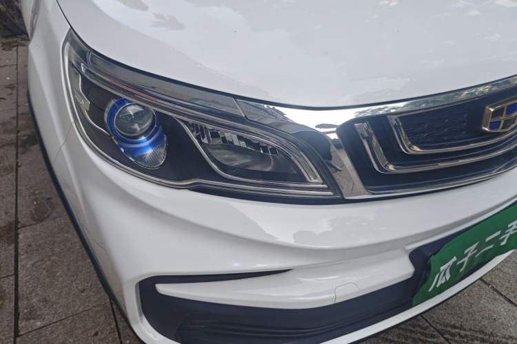 Used Geely Auto Vision X3 2019 Upgraded Model 1.5L CVT Elite Version Right Front Headlight