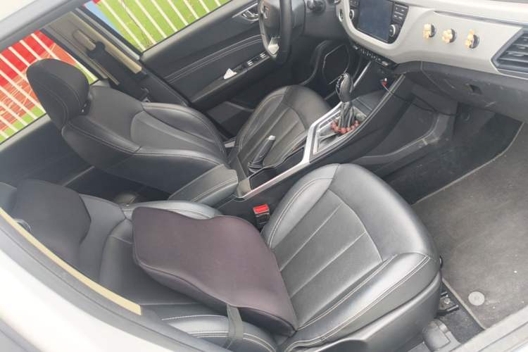 Used Geely Auto Vision X3 2019 Upgraded Model 1.5L CVT Elite Version Right Front Seat