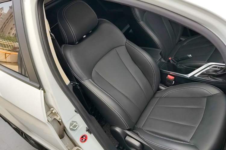 Used Geely Auto Vision X3 2019 Upgraded Model 1.5L CVT Elite Version Right Front Seat
