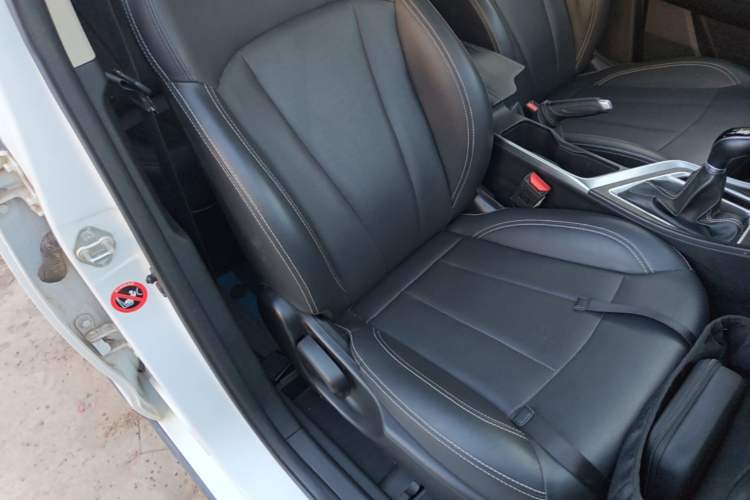 Used Geely Auto Vision X3 2019 Upgraded Model 1.5L Manual Elite Version Right Front Seat