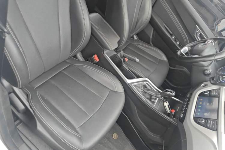 Used Geely Auto Vision X3 2019 Upgraded Model 1.5L CVT Elite Version Right Front Seat