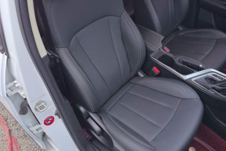 Used Geely Auto Vision X3 2019 Upgraded Model 1.5L CVT Elite Version Right Front Seat