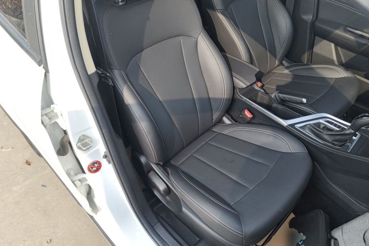 Used Geely Auto Vision X3 2019 Upgraded Model 1.5L CVT Elite Version Right Front Seat