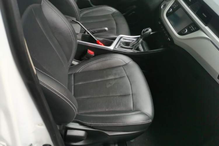 Used Geely Auto Vision X3 2019 Upgraded Model 1.5L CVT Elite Version Right Front Seat