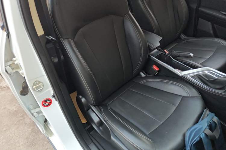 Used Geely Auto Vision X3 2019 Upgraded Model 1.5L CVT Elite Version Right Front Seat