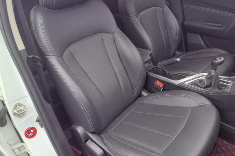 Used Geely Auto Vision X3 2019 Upgraded Model 1.5L Manual Elite Version Right Front Seat