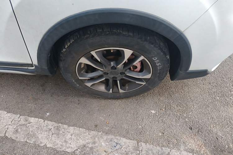 Used Geely Auto Vision X3 2019 Upgraded Model 1.5L CVT Prestige Version Right Front Wheel Hub