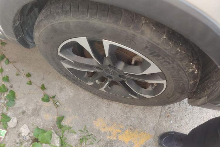 Used Geely Auto Vision X3 2019 Upgraded Model 1.5L CVT Prestige Version Right Front Wheel Hub