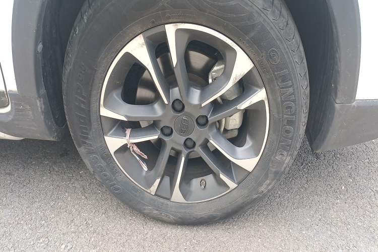 Used Geely Auto Vision X3 2019 Upgraded Model 1.5L CVT Elite Version Right Front Wheel Hub