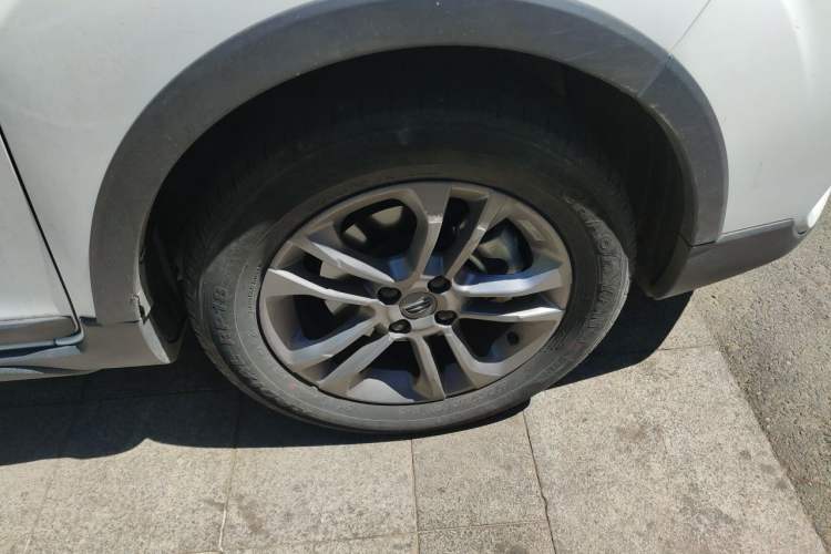 Used Geely Auto Vision X3 2019 Upgraded Model 1.5L CVT Elite Version Right Front Wheel Hub