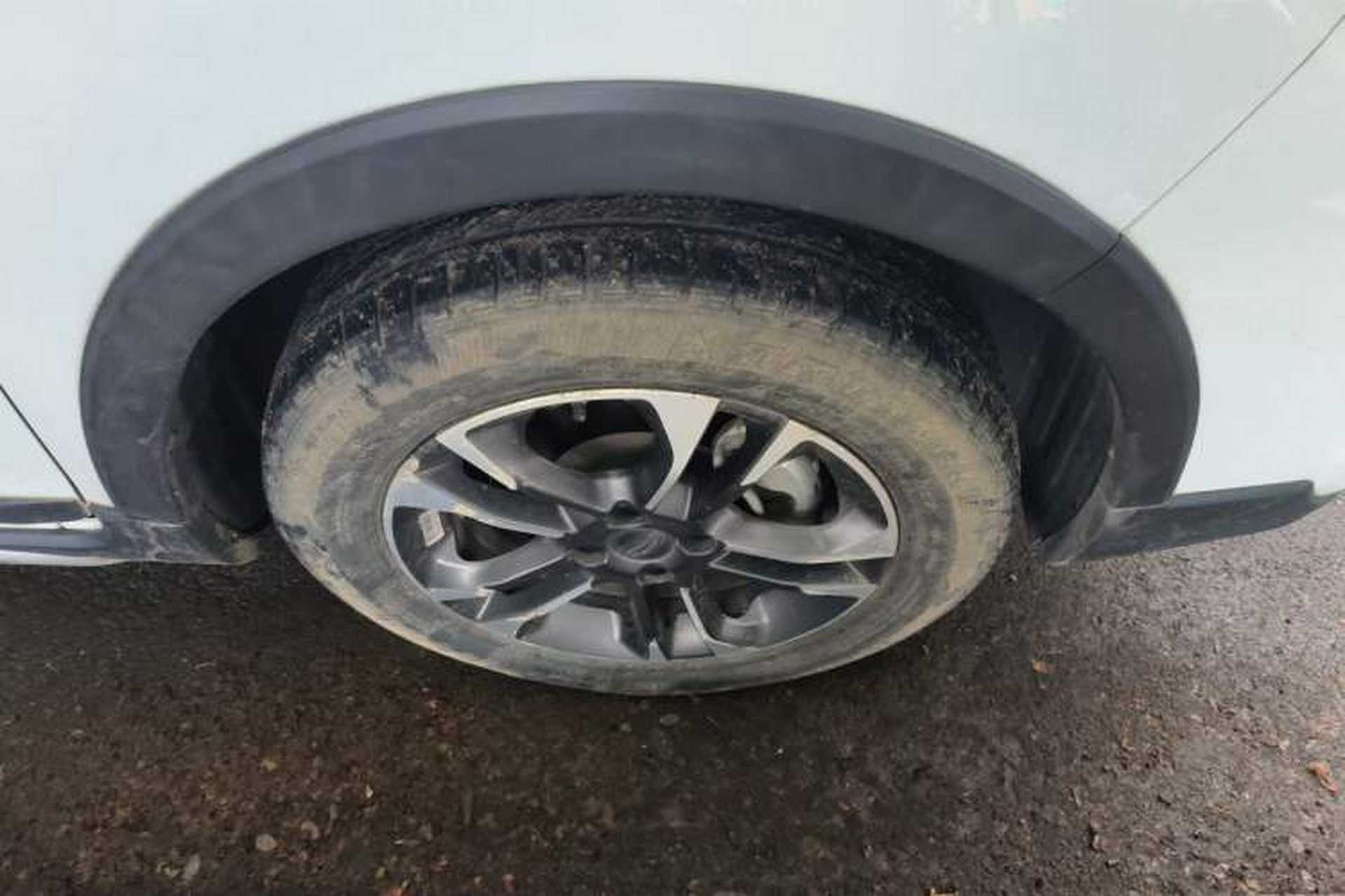 Used Geely Auto Vision X3 2019 Upgraded Model 1.5L Manual Elite Version Right Front Wheel Hub