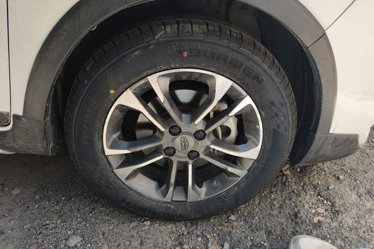 Used Geely Auto Vision X3 2019 Upgraded Model 1.5L CVT Prestige Version Right Front Wheel Hub