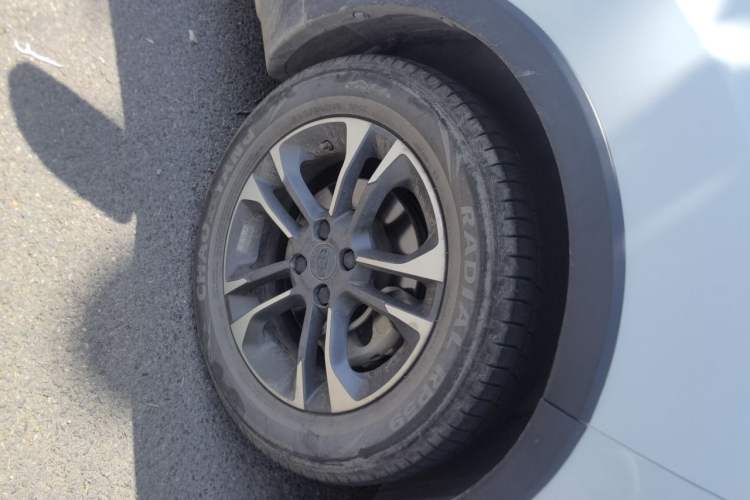 Used Geely Auto Vision X3 2019 Upgraded Model 1.5L CVT Elite Version Right Front Wheel Hub