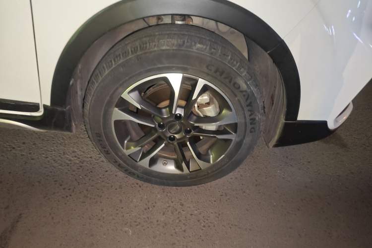 Used Geely Auto Vision X3 2019 Upgraded Model 1.5L CVT Elite Version Right Front Wheel Hub