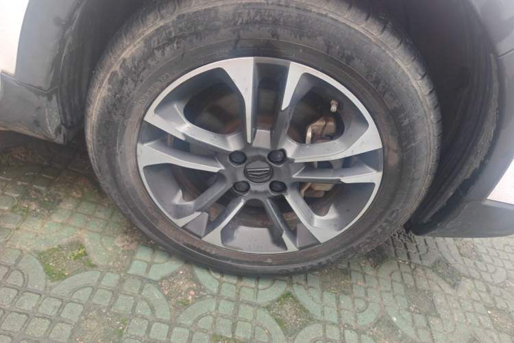 Used Geely Auto Vision X3 2019 Upgraded Model 1.5L Manual Luxury Version Right Front Wheel Hub