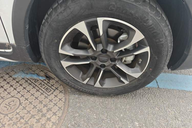 Used Geely Auto Vision X3 2019 Upgraded Model 1.5L CVT Elite Version Right Front Wheel Hub