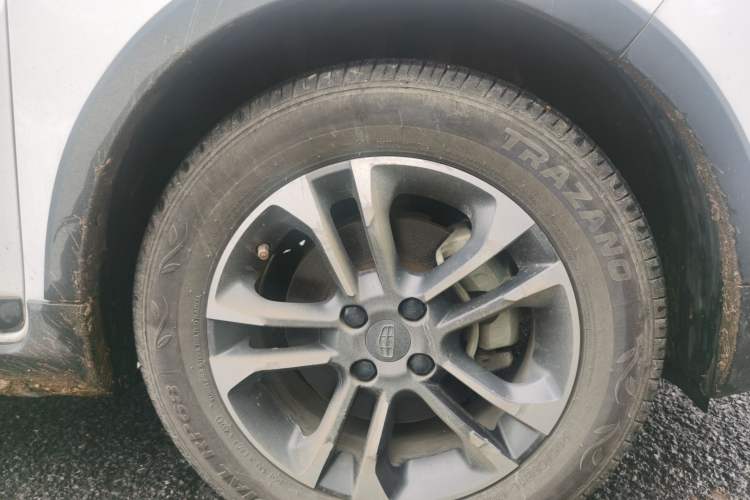 Used Geely Auto Vision X3 2019 Upgraded Model 1.5L CVT Prestige Version Right Front Wheel Hub