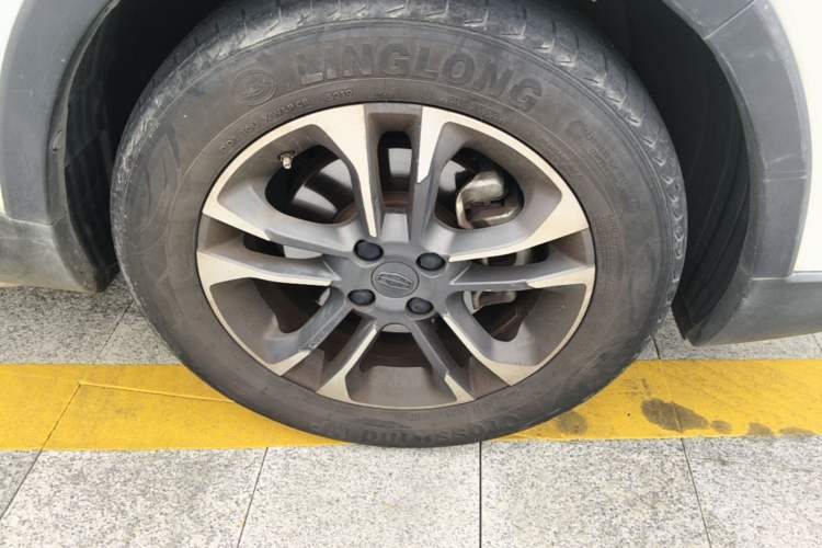 Used Geely Auto Vision X3 2019 Upgraded Model 1.5L CVT Prestige Version Right Front Wheel Hub
