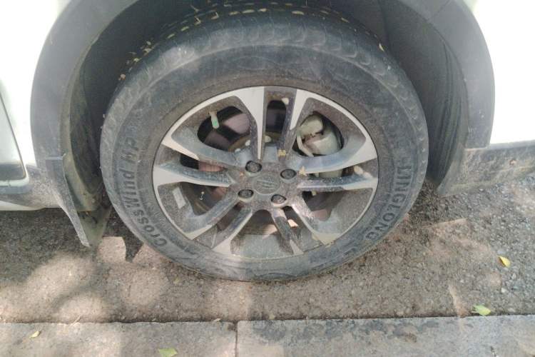Used Geely Auto Vision X3 2019 Upgraded Model 1.5L Manual Elite Version Right Front Wheel Hub