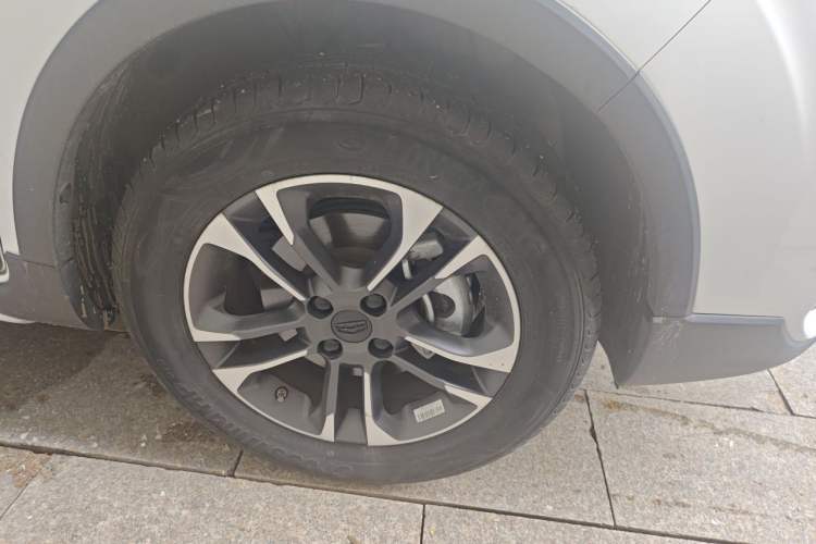 Used Geely Auto Vision X3 2019 Upgraded Model 1.5L CVT Elite Version Right Front Wheel Hub