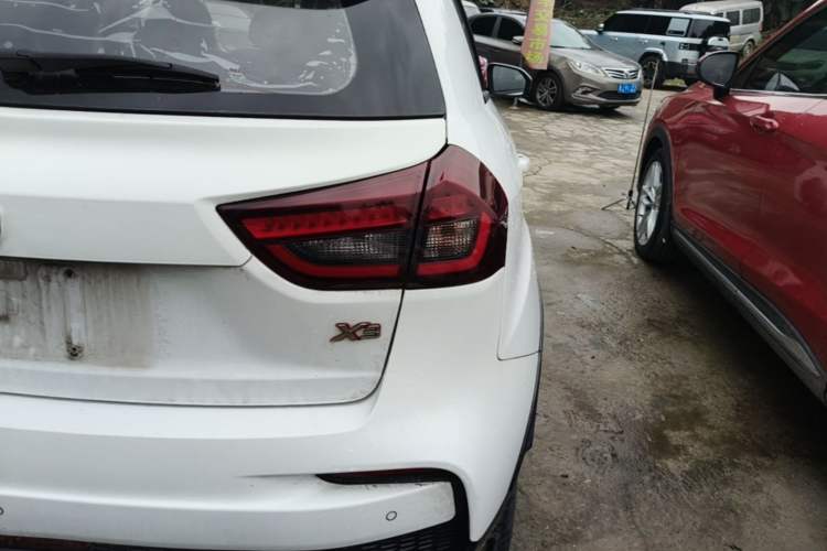 Used Geely Auto Vision X3 2019 Upgraded Model 1.5L CVT Elite Version Right Rear Taillight