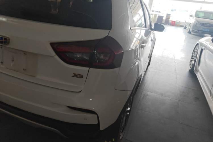 Used Geely Auto Vision X3 2019 Upgraded Model 1.5L CVT Prestige Version Right Rear Taillight