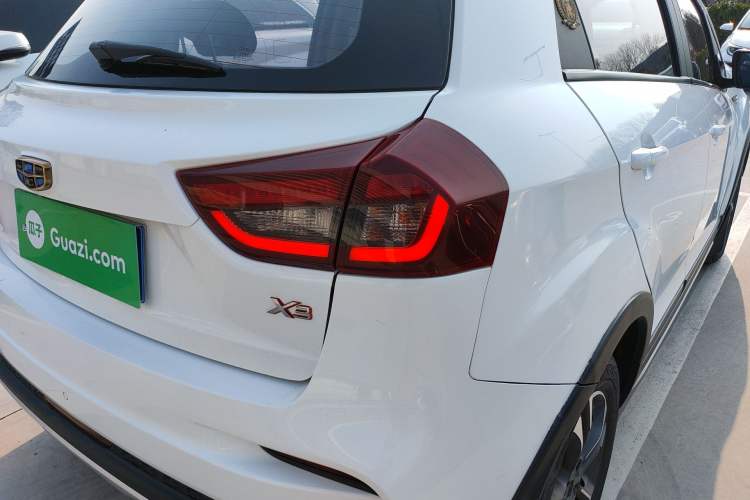Used Geely Auto Vision X3 2019 Upgraded Model 1.5L CVT Prestige Version Right Rear Taillight