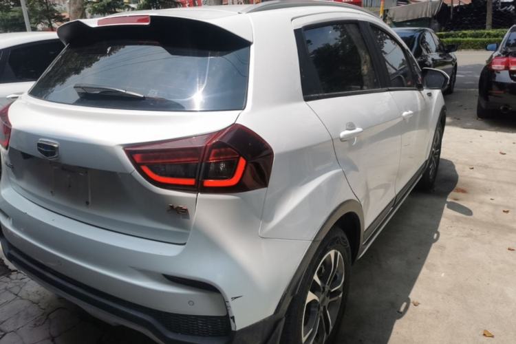 Used Geely Auto Vision X3 2019 Upgraded Model 1.5L Manual Elite Version Right Rear Taillight