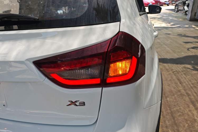Used Geely Auto Vision X3 2019 Upgraded Model 1.5L CVT Prestige Version Right Rear Taillight