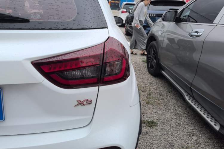 Used Geely Auto Vision X3 2019 Upgraded Model 1.5L CVT Elite Version Right Rear Taillight