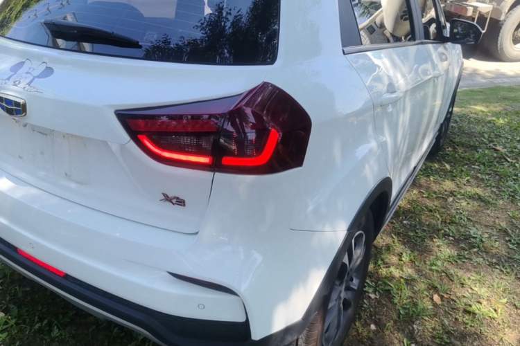 Used Geely Auto Vision X3 2019 Upgraded Model 1.5L CVT Prestige Version Right Rear Taillight