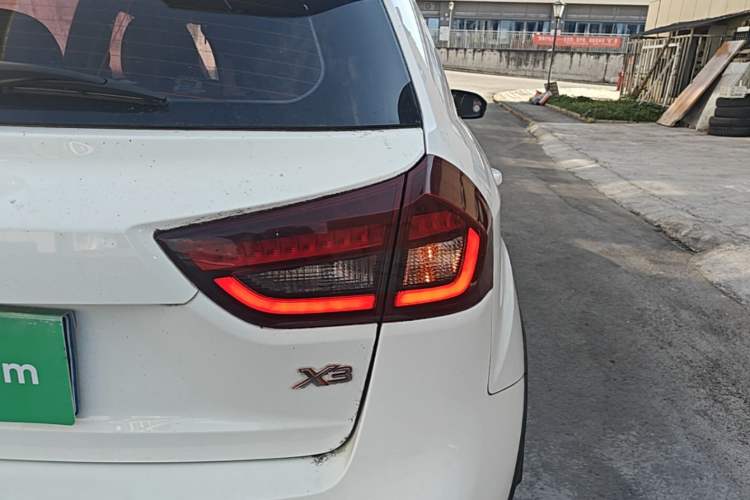 Used Geely Auto Vision X3 2019 Upgraded Model 1.5L Manual Elite Version Right Rear Taillight