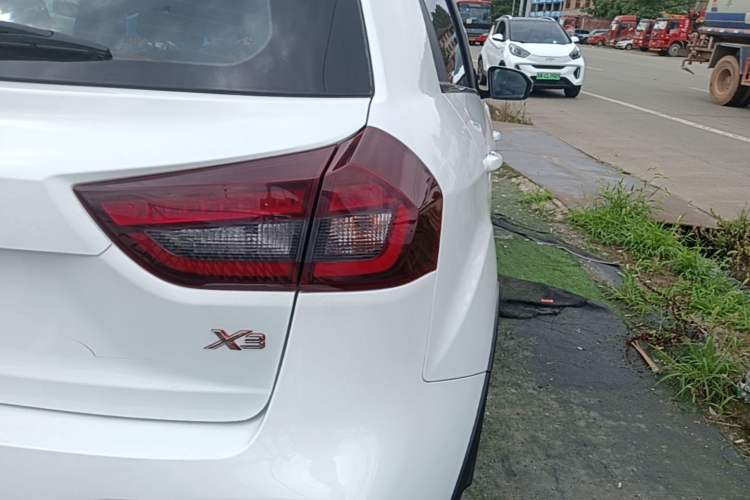 Used Geely Auto Vision X3 2019 Upgraded Model 1.5L CVT Prestige Version Right Rear Taillight