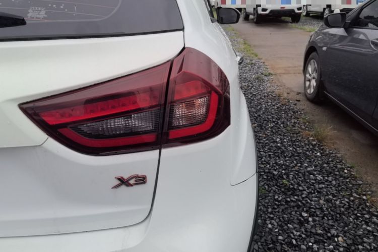 Used Geely Auto Vision X3 2019 Upgraded Model 1.5L Manual Elite Version Right Rear Taillight