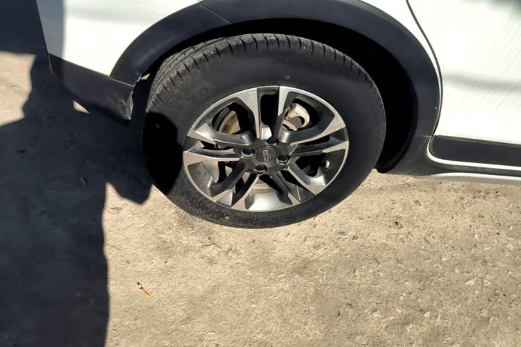 Used Geely Auto Vision X3 2019 Upgraded Model 1.5L CVT Elite Version Right Rear Wheel Hub