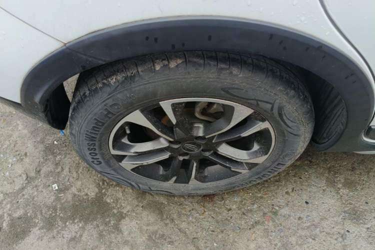 Used Geely Auto Vision X3 2019 Upgraded Model 1.5L CVT Elite Version Right Rear Wheel Hub