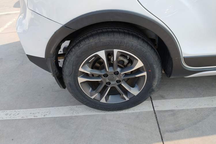 Used Geely Auto Vision X3 2019 Upgraded Model 1.5L CVT Prestige Version Right Rear Wheel Hub