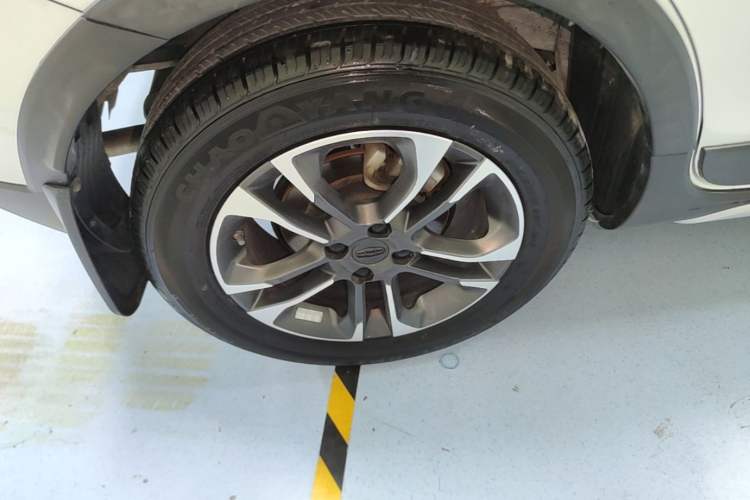Used Geely Auto Vision X3 2019 Upgraded Model 1.5L CVT Elite Version Right Rear Wheel Hub