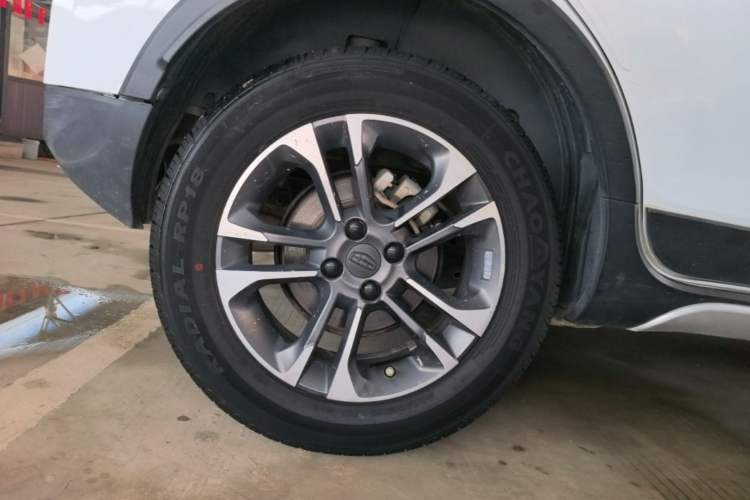 Used Geely Auto Vision X3 2019 Upgraded Model 1.5L CVT Prestige Version Right Rear Wheel Hub