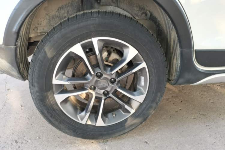 Used Geely Auto Vision X3 2019 Upgraded Model 1.5L Manual Elite Version Right Rear Wheel Hub