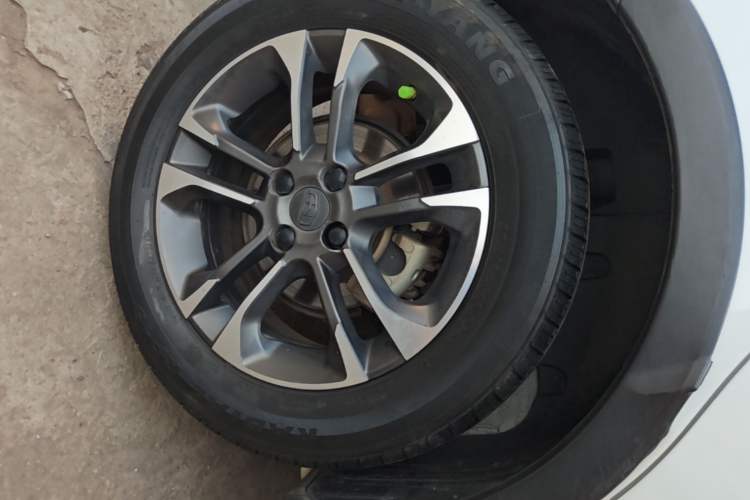 Used Geely Auto Vision X3 2019 Upgraded Model 1.5L CVT Elite Version Right Rear Wheel Hub