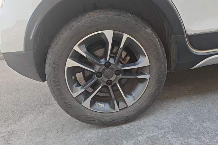 Used Geely Auto Vision X3 2019 Upgraded Model 1.5L Manual Elite Version Right Rear Wheel Hub