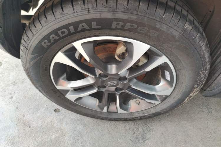 Used Geely Auto Vision X3 2019 Upgraded Model 1.5L CVT Elite Version Right Rear Wheel Hub