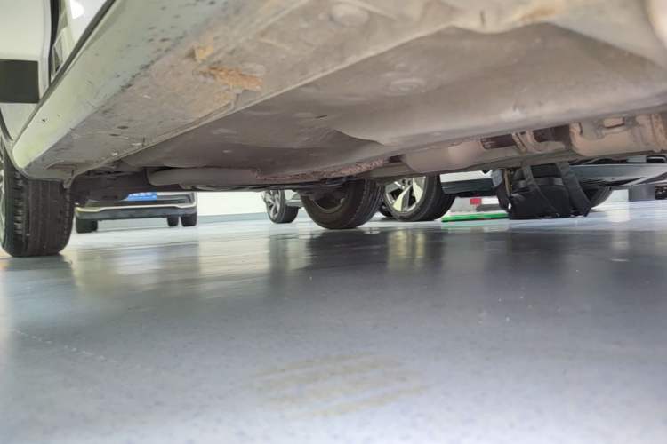 Used Geely Auto Vision X3 2019 Upgraded Model 1.5L CVT Elite Version Right Side Sill