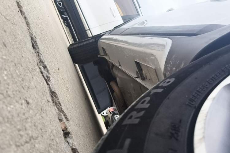 Used Geely Auto Vision X3 2019 Upgraded Model 1.5L CVT Elite Version Right Side Sill