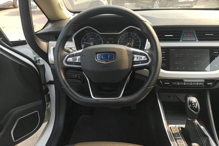 Used Geely Auto Vision X3 2019 Upgraded Model 1.5L CVT Prestige Version Steering Wheel
