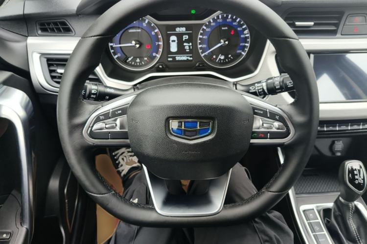 Used Geely Auto Vision X3 2019 Upgraded Model 1.5L CVT Elite Version Steering Wheel